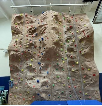 Sport climbing wall 01